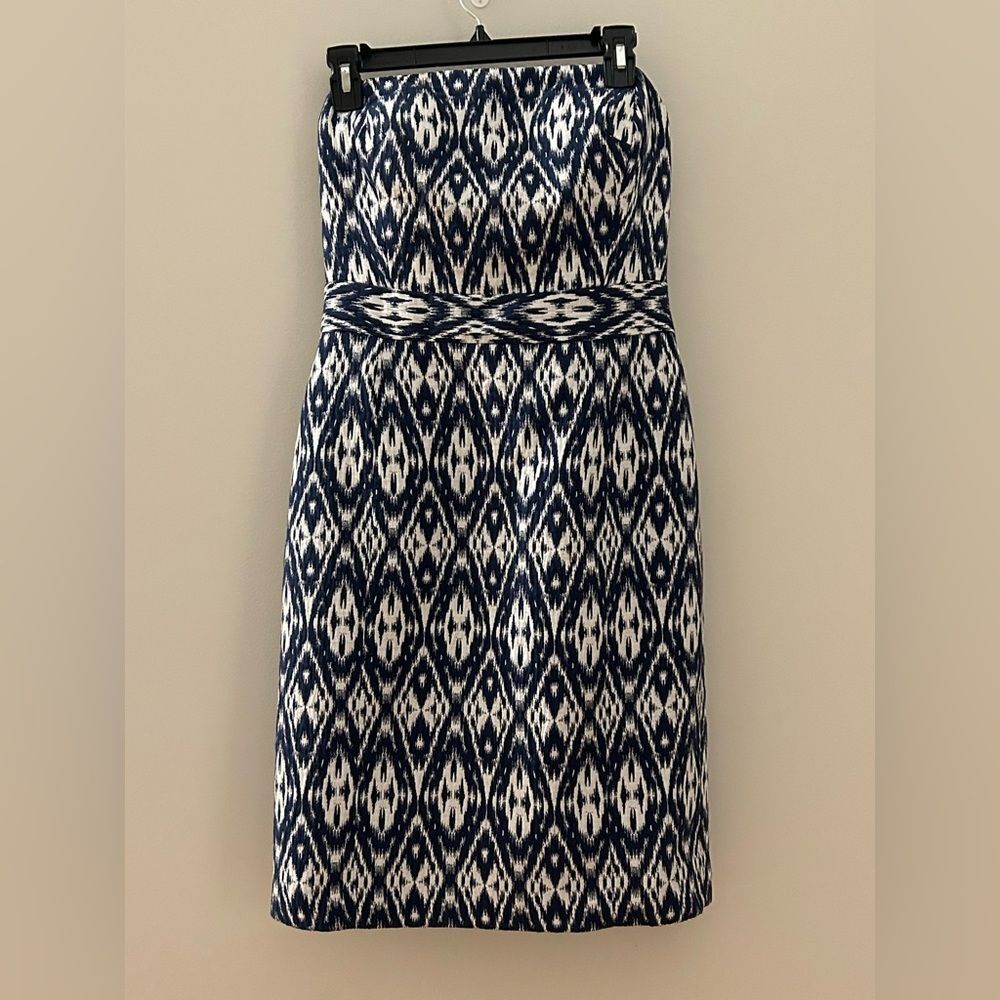 Banana Republic Strapless Dress Size 8 Navy and White Geometric Patterned
